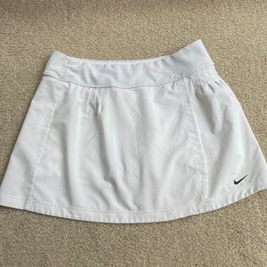 Nike Girls L white tennis skirt